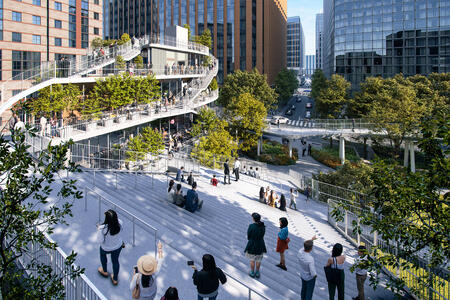 「縁のにわ」から公募対象公園施設を望む